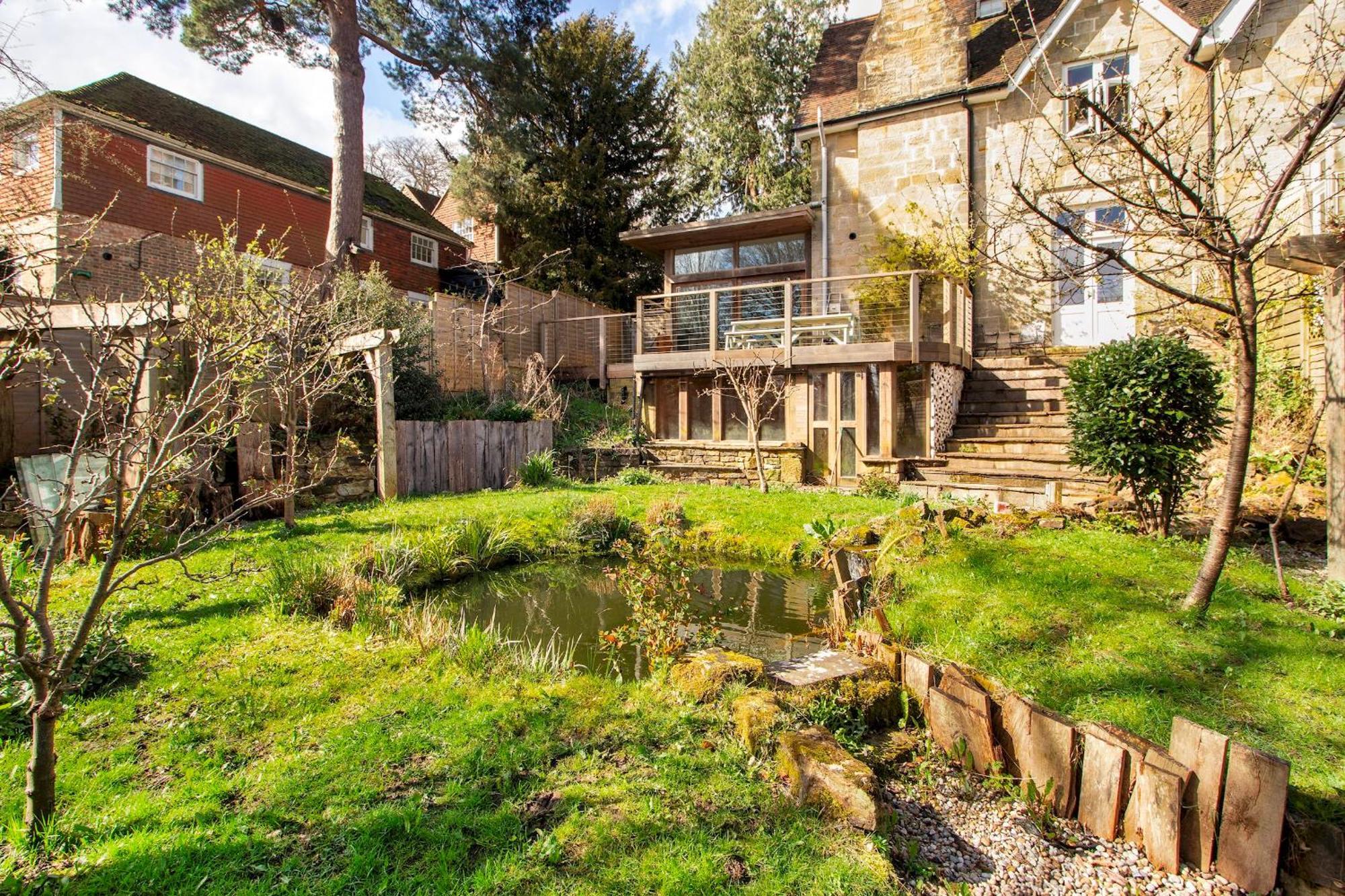 Sanctuary Forest Row Countryside Village Escape Pass The Keys Exterior photo